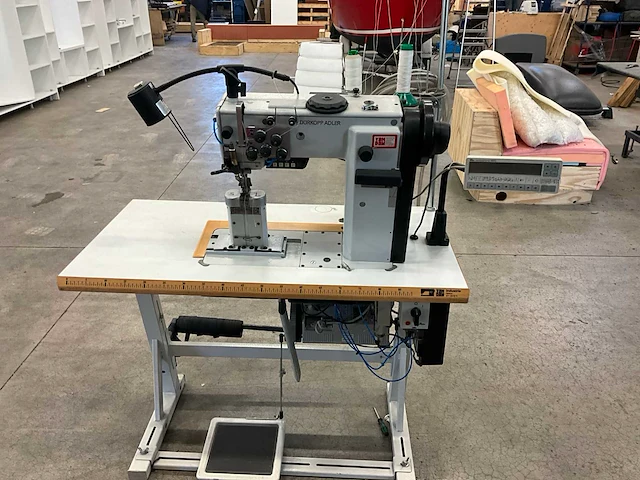 Dürkopp adler naaimachine - afbeelding 8 van  15