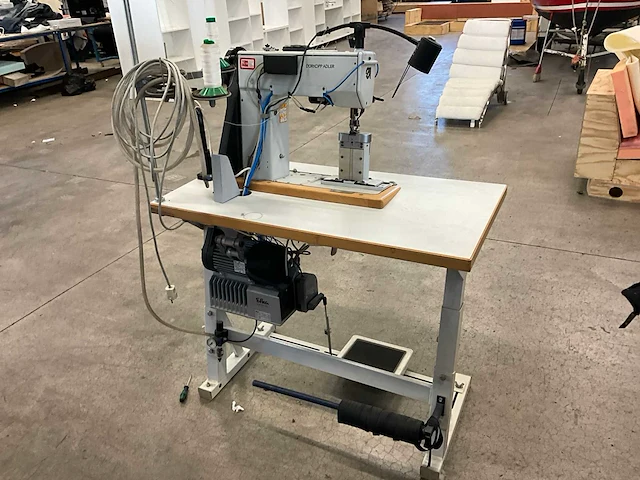Dürkopp adler naaimachine - afbeelding 10 van  15