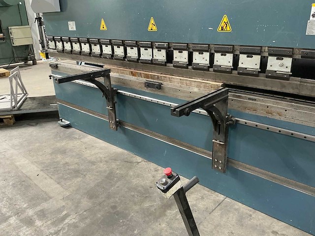 Durma - ad-r 40175 - cnc press brake - 2012 - afbeelding 12 van  14
