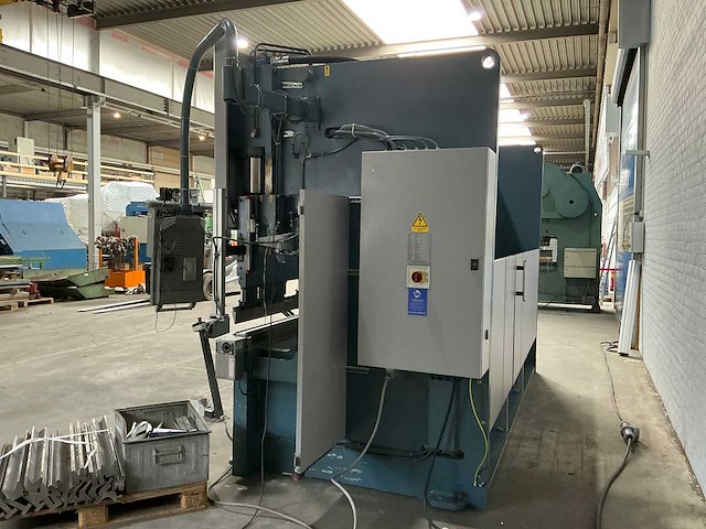 Durma - ad-r 40175 - cnc press brake - 2012 - afbeelding 10 van  14