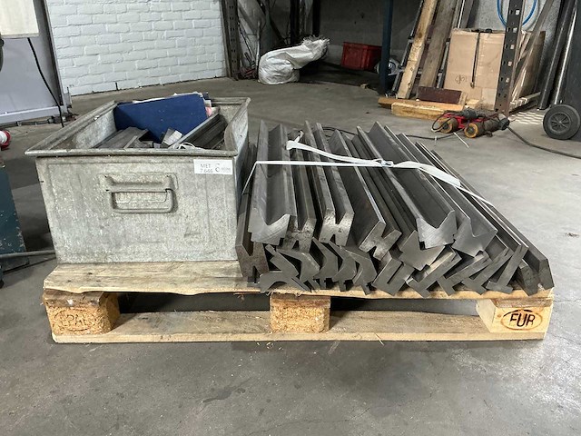 Durma - ad-r 40175 - cnc press brake - 2012 - afbeelding 14 van  14