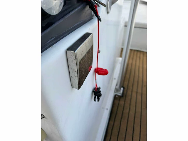 Dusky - 2009 - dus-34121 g809 26ft 2x 225pk - consoleboot en visboot / speedboot - afbeelding 41 van  47