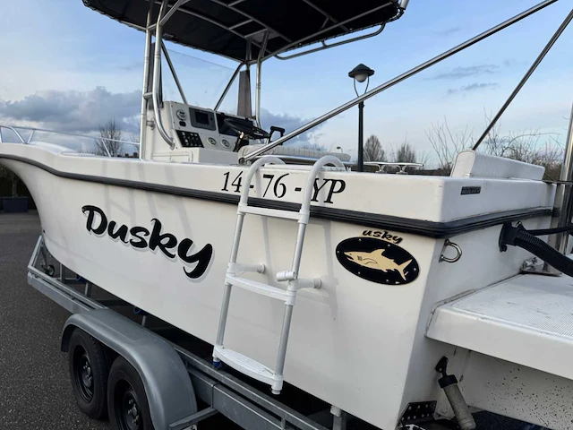 Dusky - 2009 - dus-34121 g809 26ft 2x 225pk - consoleboot en visboot / speedboot - afbeelding 45 van  47