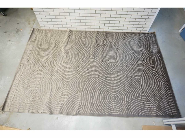 Dutch bone - dots - vloerkleed - afbeelding 1 van  5