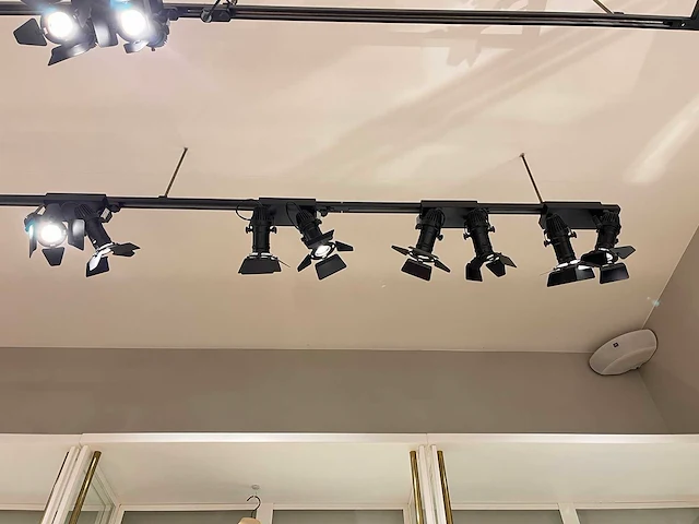Dutch light - par 16 - railsysteem met 18 dubbele led spots - afbeelding 4 van  4