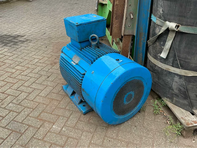 Dutchi dm1 315s4 b3 elektromotor - afbeelding 3 van  8