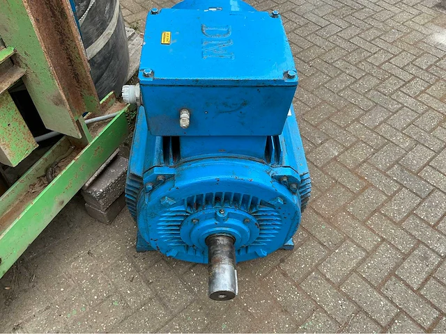 Dutchi dm1 315s4 b3 elektromotor - afbeelding 7 van  8