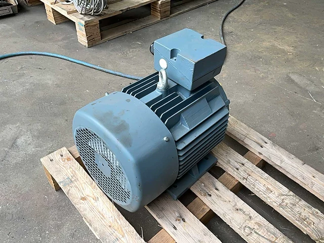 Dutchi motors dm1 132s4/2 elektromotor - afbeelding 5 van  6