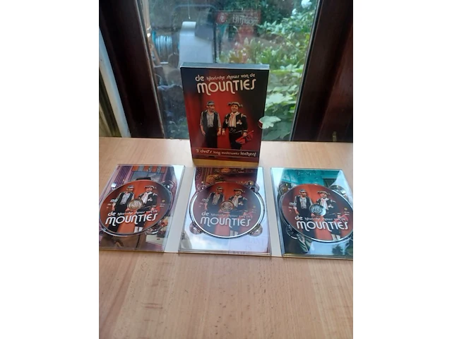 Dvd box de mounties 3 delig aantal 1 boxs. - afbeelding 3 van  3
