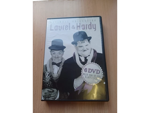Dvd box laurel & hardy 6 delig aantal 1 boxs. - afbeelding 1 van  3