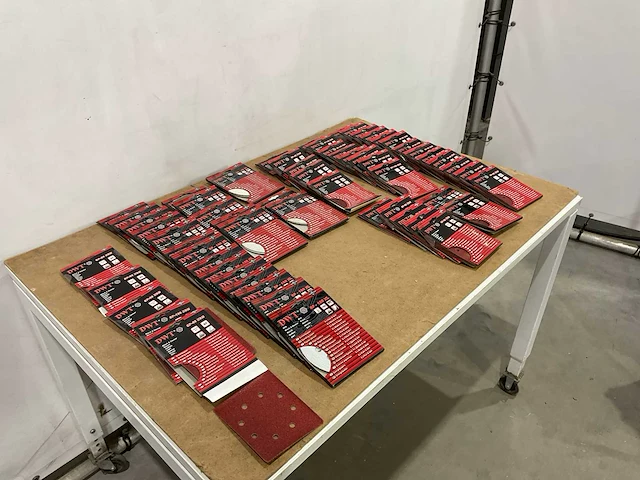 Dwt partij schuurpapier - afbeelding 2 van  8