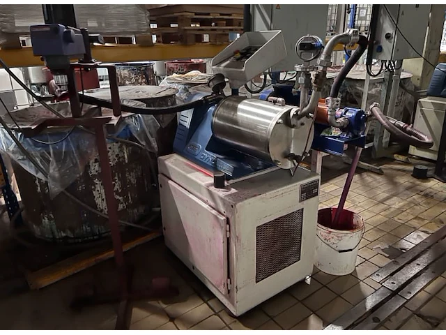 Dyna-mill kd 15 kraalmolen - afbeelding 1 van  9