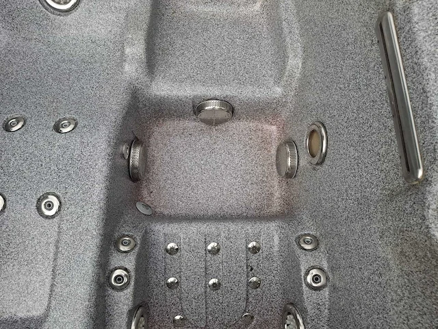 Dynastie spa 3 persoons amerikaans jacuzzi en buitenspa - afbeelding 7 van  23