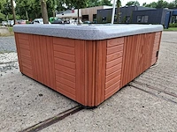 Dynastie spa 3 persoons amerikaans jacuzzi en buitenspa - afbeelding 16 van  23