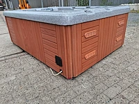Dynastie spa 3 persoons amerikaans jacuzzi en buitenspa - afbeelding 19 van  23