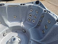 Dynasty 6 persoons amerikaans jacuzzi en buitenspa - afbeelding 6 van  33