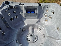 Dynasty 6 persoons amerikaans jacuzzi en buitenspa - afbeelding 13 van  33