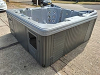 Dynasty 6 persoons amerikaans jacuzzi en buitenspa - afbeelding 19 van  33