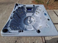 Dynasty 6 persoons amerikaans jacuzzi en buitenspa - afbeelding 12 van  33