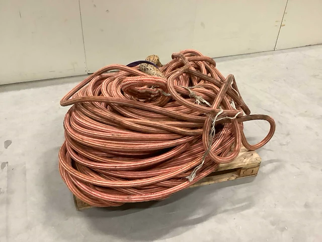 Dyneema 26mm met polyprop hoes. circa 150m. - afbeelding 2 van  3