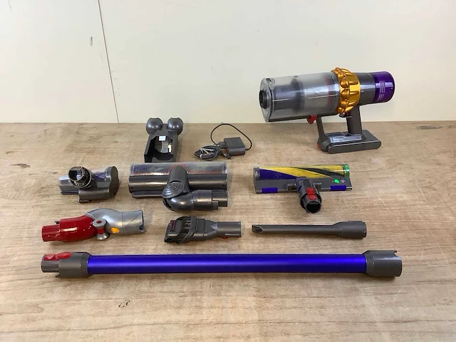 Dyson v10 stofzuiger - afbeelding 3 van  8