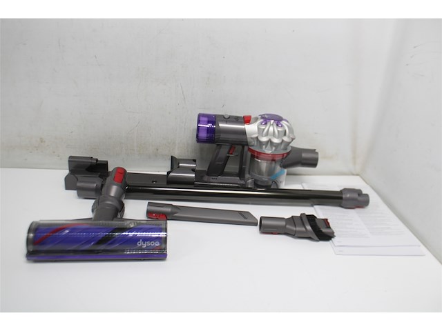 Dyson v8 advanced steelstofzuiger 130 air watts hepa zilver - afbeelding 4 van  5