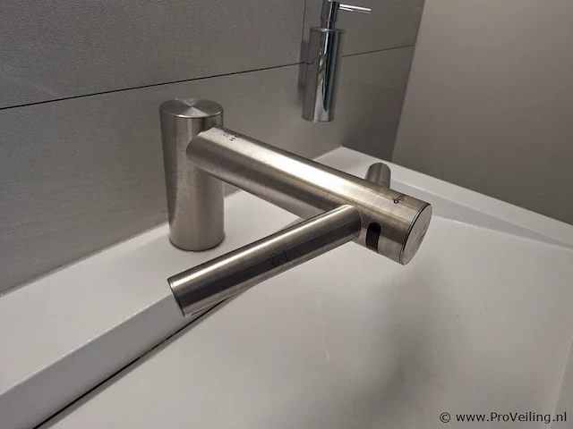 Dyson wash+dry airblade handdroogkraan - afbeelding 1 van  7