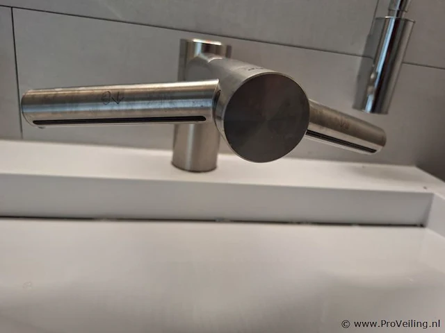 Dyson wash+dry airblade handdroogkraan - afbeelding 5 van  7