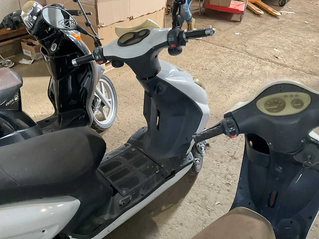 E-scooter (3x) - afbeelding 6 van  19