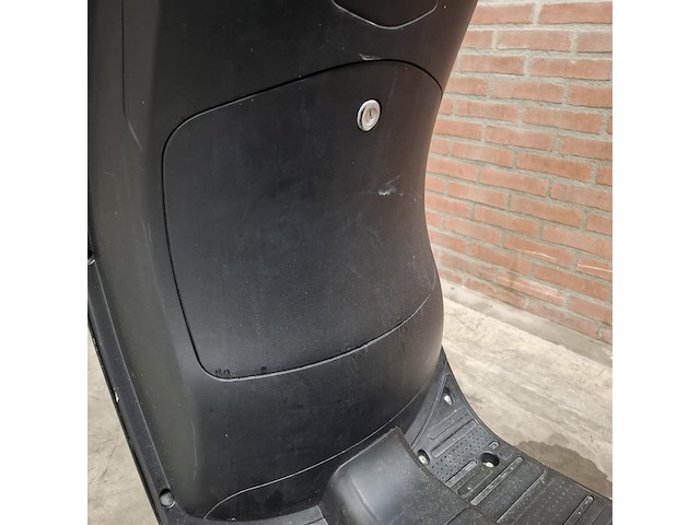 E-scooter, la souris, e-sourini - afbeelding 5 van  37