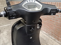 E-scooter, la souris, e-sourini - afbeelding 6 van  37