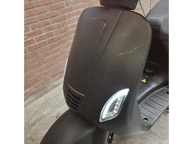 E-scooter, la souris, e-sourini - afbeelding 11 van  37