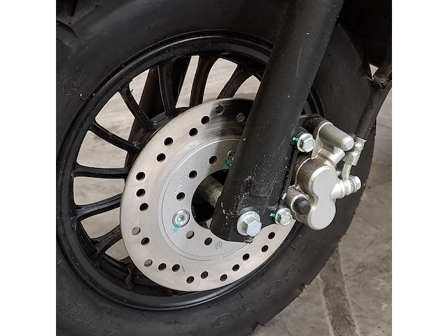 E-scooter, la souris, e-sourini - afbeelding 14 van  37