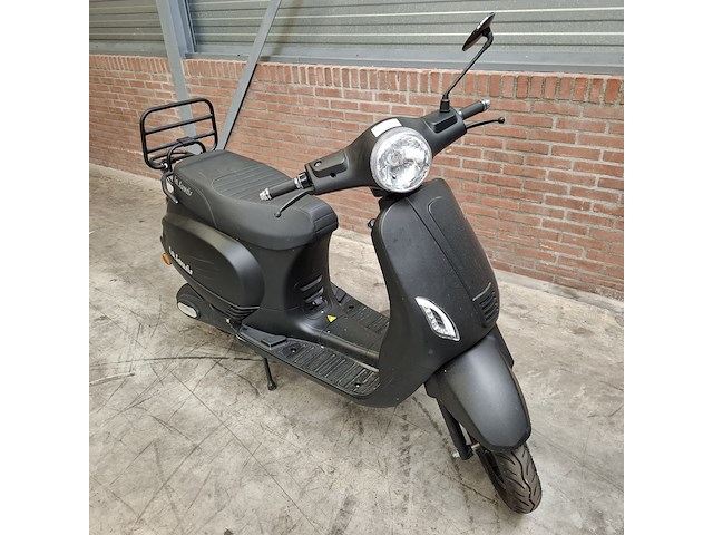 E-scooter, la souris, e-sourini - afbeelding 16 van  37