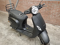 E-scooter, la souris, e-sourini - afbeelding 16 van  37