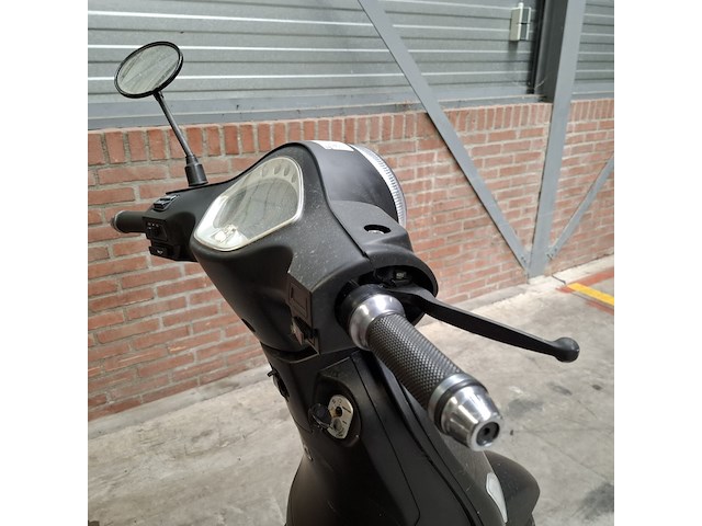 E-scooter, la souris, e-sourini - afbeelding 26 van  37