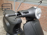 E-scooter, la souris, e-sourini - afbeelding 27 van  37