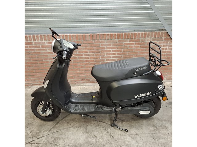 E-scooter, la souris, e-sourini - afbeelding 23 van  37