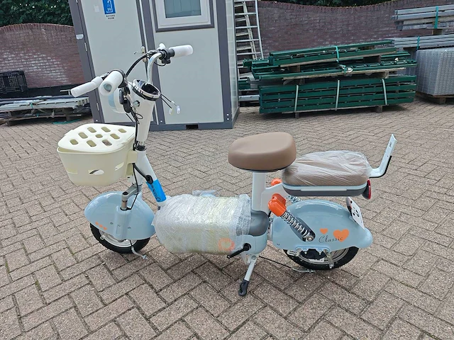 E-scooter - afbeelding 13 van  17