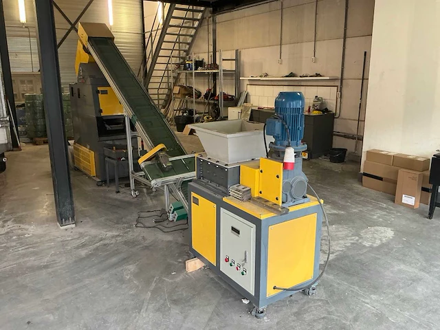 E-waste r-tmj-100 koper recycling machine / granulator met shredder - afbeelding 26 van  31