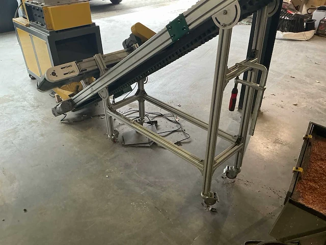 E-waste r-tmj-100 koper recycling machine / granulator met shredder - afbeelding 28 van  31