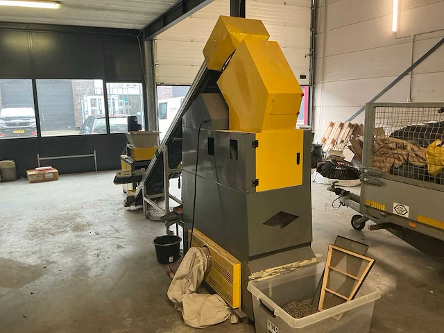 E-waste r-tmj-100 koper recycling machine / granulator met shredder - afbeelding 29 van  31