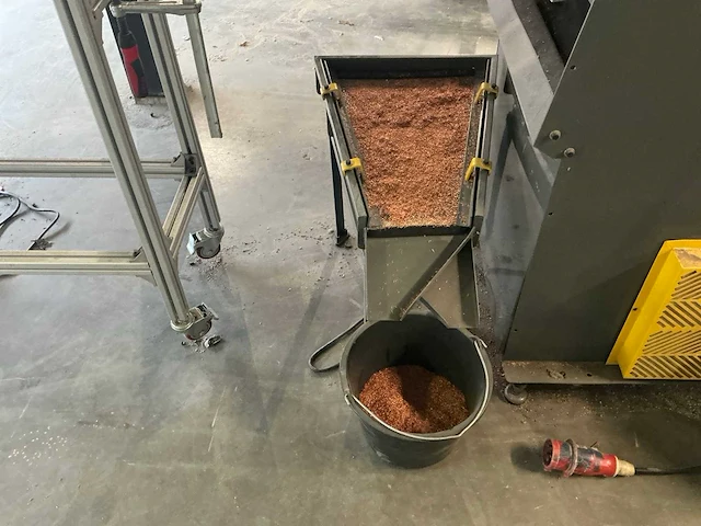 E-waste r-tmj-100 koper recycling machine / granulator met shredder - afbeelding 31 van  31