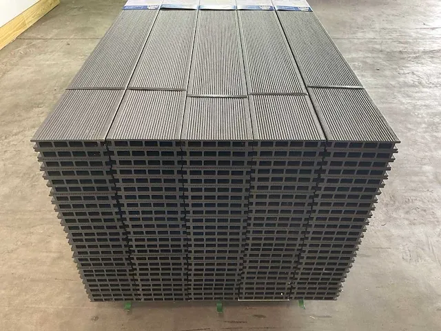 Eagle wood - 1,023m² composiet vlonderpakket antraciet (40x) - afbeelding 4 van  7