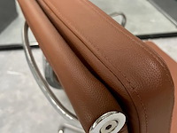 Eames ea208 softpad bureaustoel in cognac leer, replica, cognac / chroom - afbeelding 7 van  9