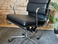 Eames ea217 bureaustoel in zwart leer, replica, zwart, 2022 - afbeelding 4 van  10