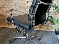 Eames ea217 bureaustoel in zwart leer, replica, zwart, 2022 - afbeelding 6 van  10