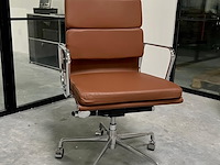 Eames ea219 softpad bureaustoel in cognac leer, replica, cognac / chroom - afbeelding 1 van  9