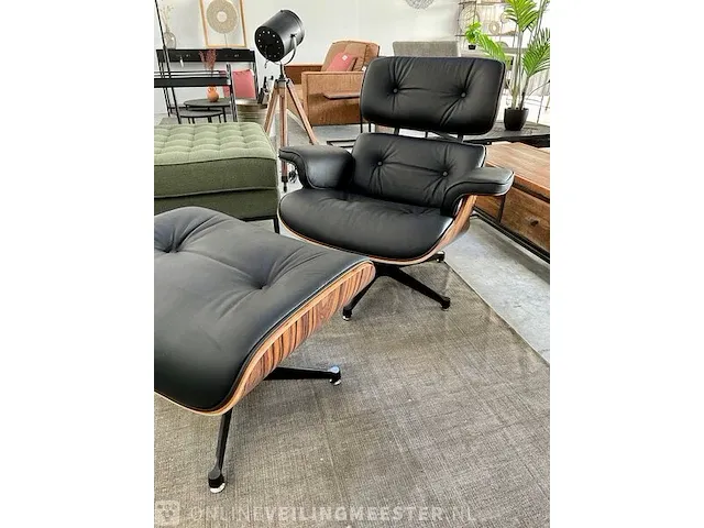 Eames lounge chair met ottoman in palissander en echt zwart leer, palissander / zwart - afbeelding 6 van  13