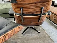 Eames lounge chair met ottoman in palissander en echt zwart leer, palissander / zwart - afbeelding 8 van  13